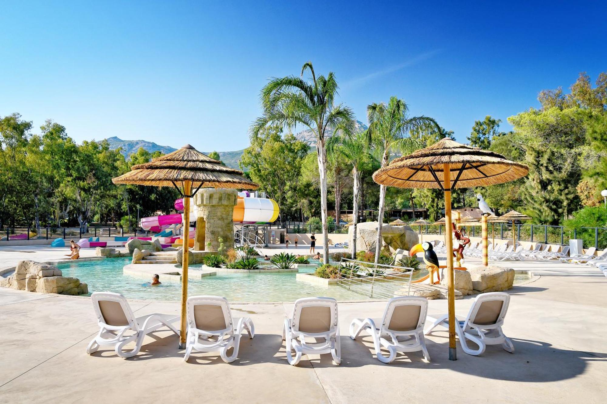 Camping Bella Vista Calvi  Eksteriør bilde